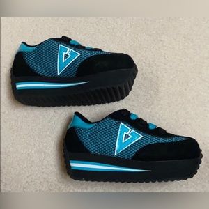 ISO Vintage Volatile Platform Sneakers IN SEARCH OF PLATFORM CHUNKY SNEAKERS